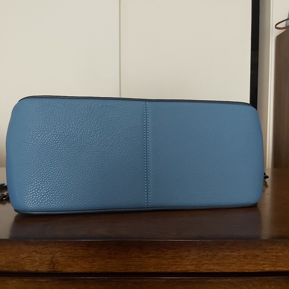 Coach Brayant Carryall - Picture 5 of 10